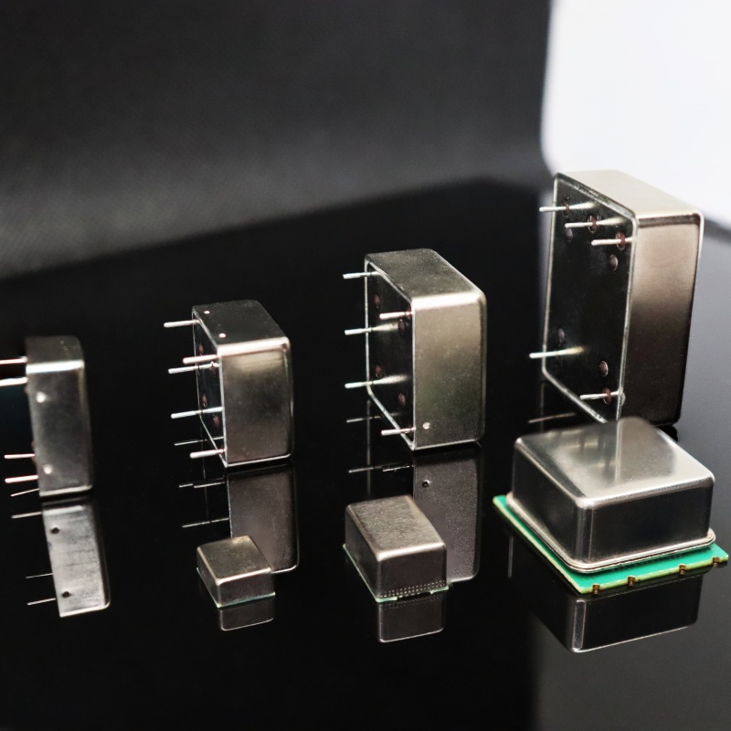Ultra-stable ovenized crystal oscillator